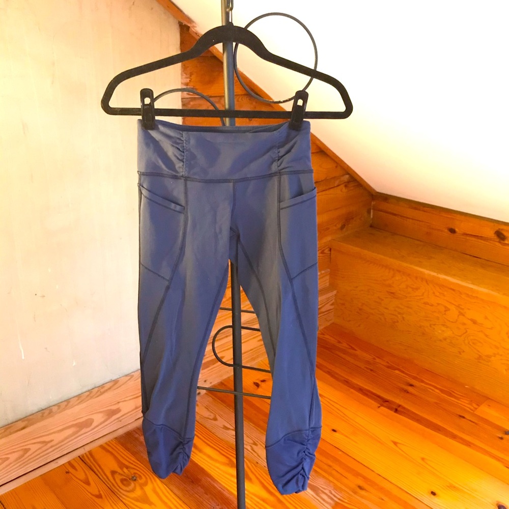 Lululemon Navy Cropped Leggings, GUC, 4
